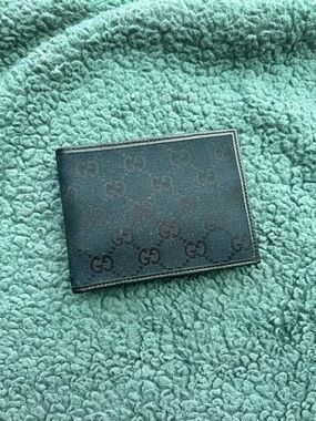 NWT Gucci Authentic Men’s Canvas Bifold Wallet Black